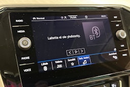ruskea (beige) Volkswagen Passat 2020 kuva 19.