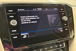 ruskea (beige) Volkswagen Passat 2020 kuva 20.