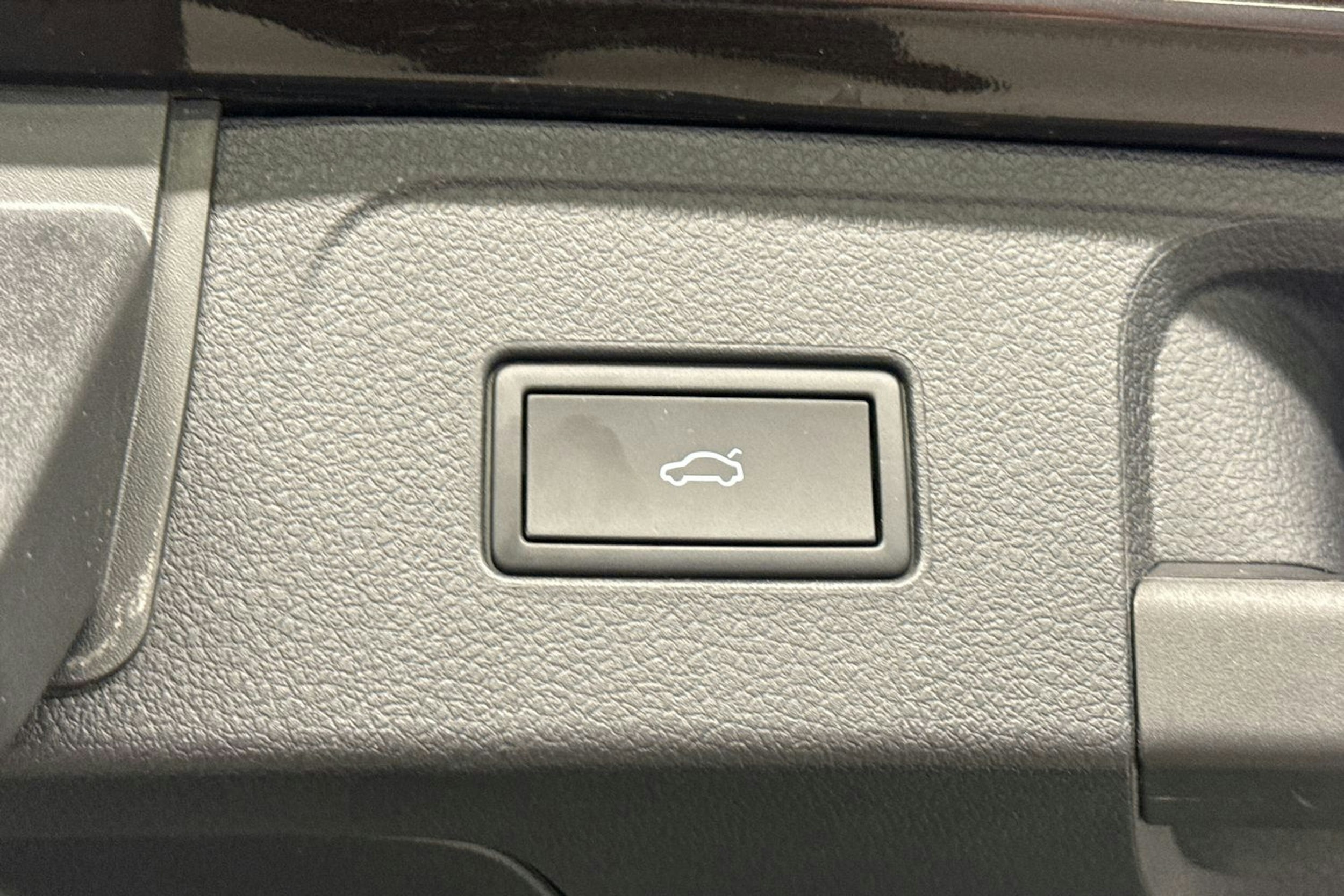 ruskea (beige) Volkswagen Passat 2020 kuva 31.