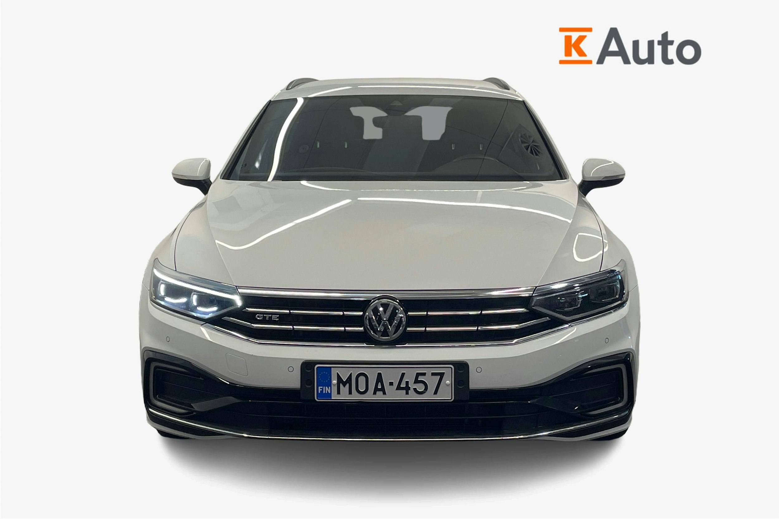 valkoinen Volkswagen Passat 2020 kuva 5.