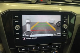 valkoinen Volkswagen Passat 2020 kuva 20.