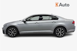 sininen Volkswagen Passat 2020 kuva 6.