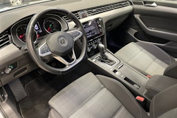 Sininen Volkswagen PASSAT 2020 kuva 6.