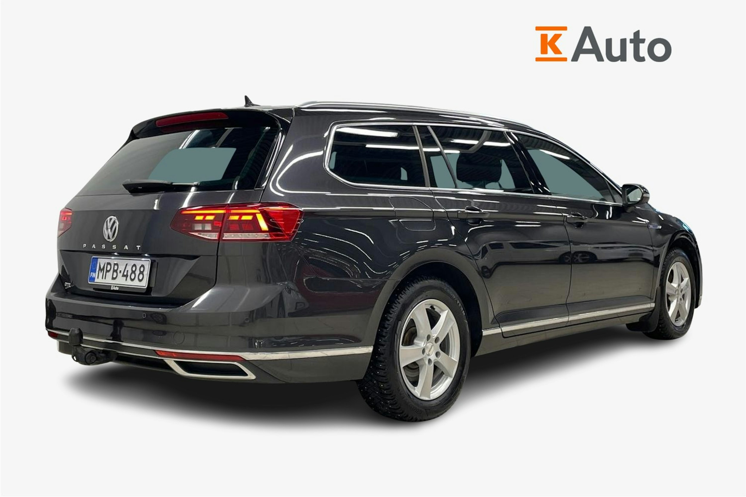 harmaa Volkswagen Passat 2020 kuva 2.