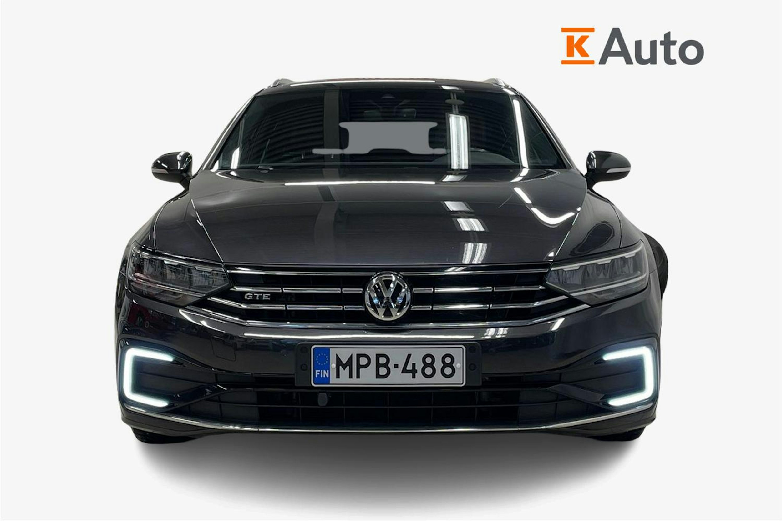 harmaa Volkswagen Passat 2020 kuva 4.