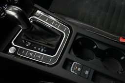 harmaa Volkswagen Passat 2020 kuva 16.