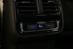 harmaa Volkswagen Passat 2020 kuva 21.