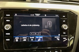 valkoinen Volkswagen Passat 2020 kuva 29.