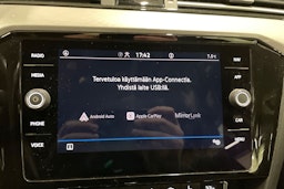 valkoinen Volkswagen Passat 2020 kuva 30.