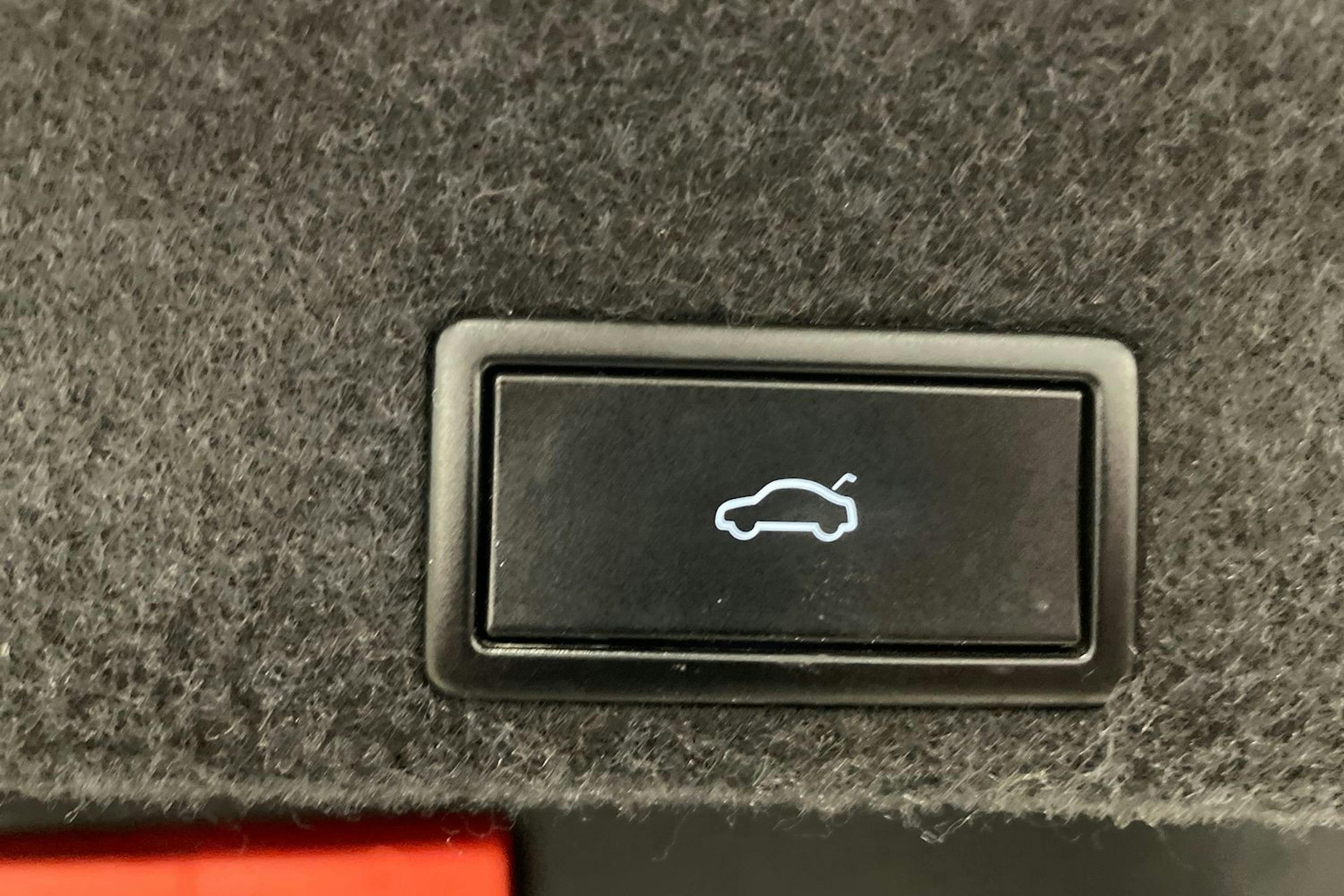 valkoinen Volkswagen Passat 2020 kuva 43.