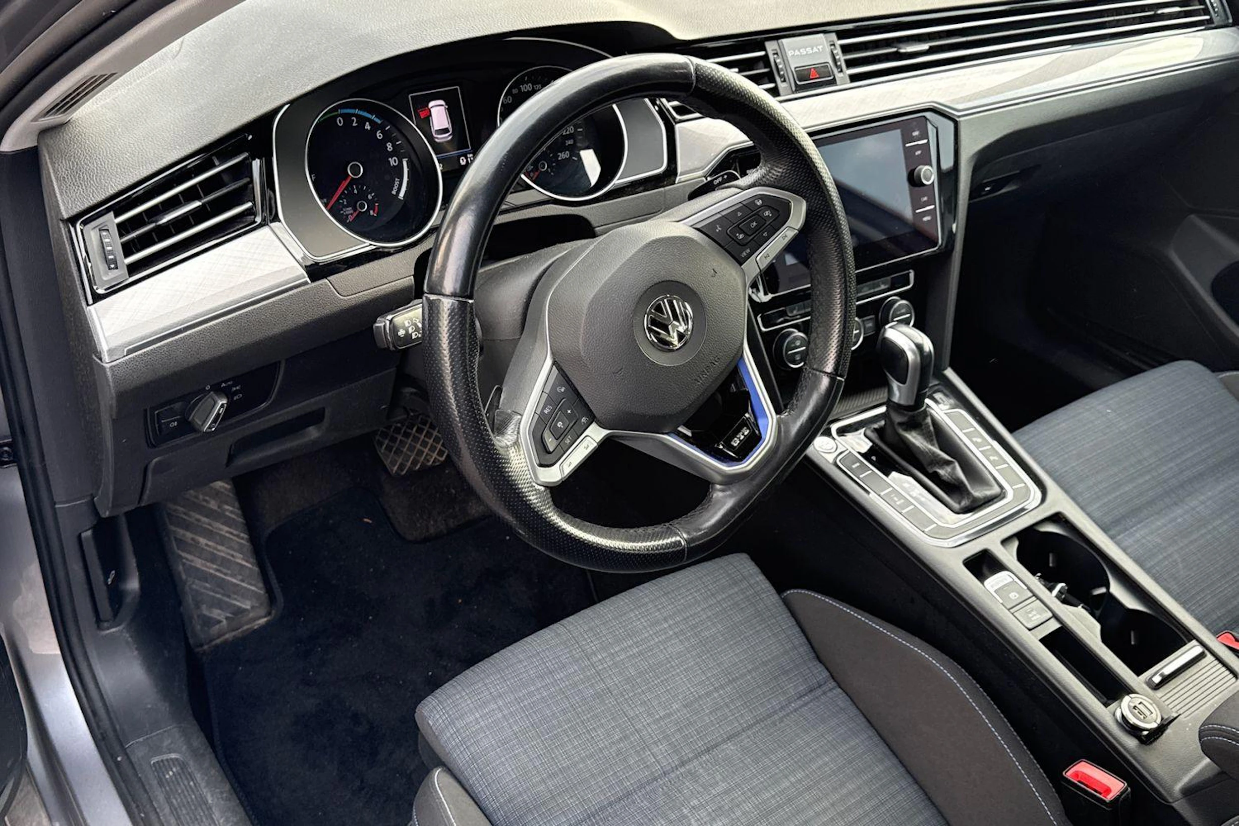 hopea Volkswagen Passat 2020 kuva 3.