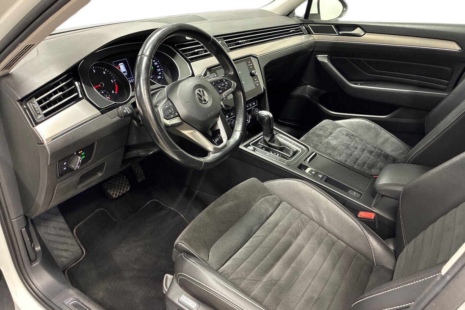 Volkswagen Passat 2020, photo 6/31