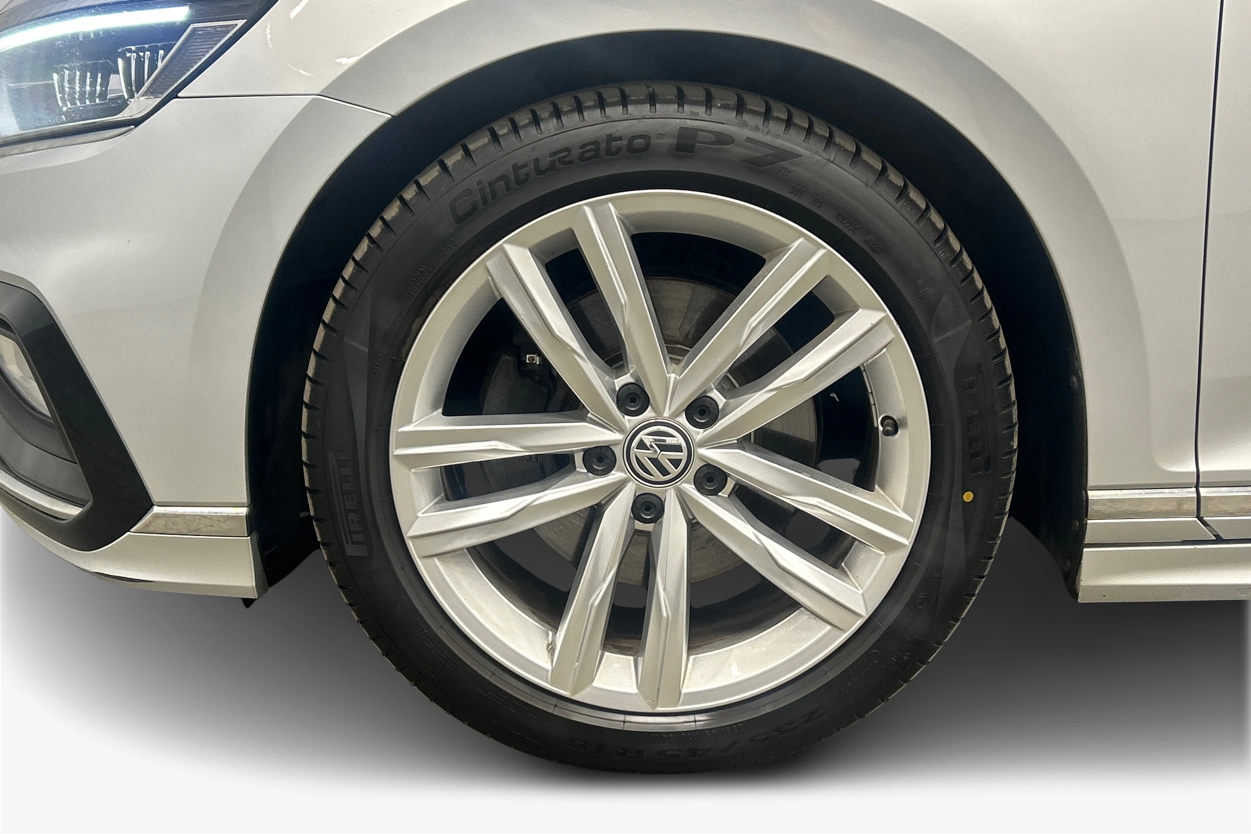 hopea Volkswagen Passat 2020 kuva 9.