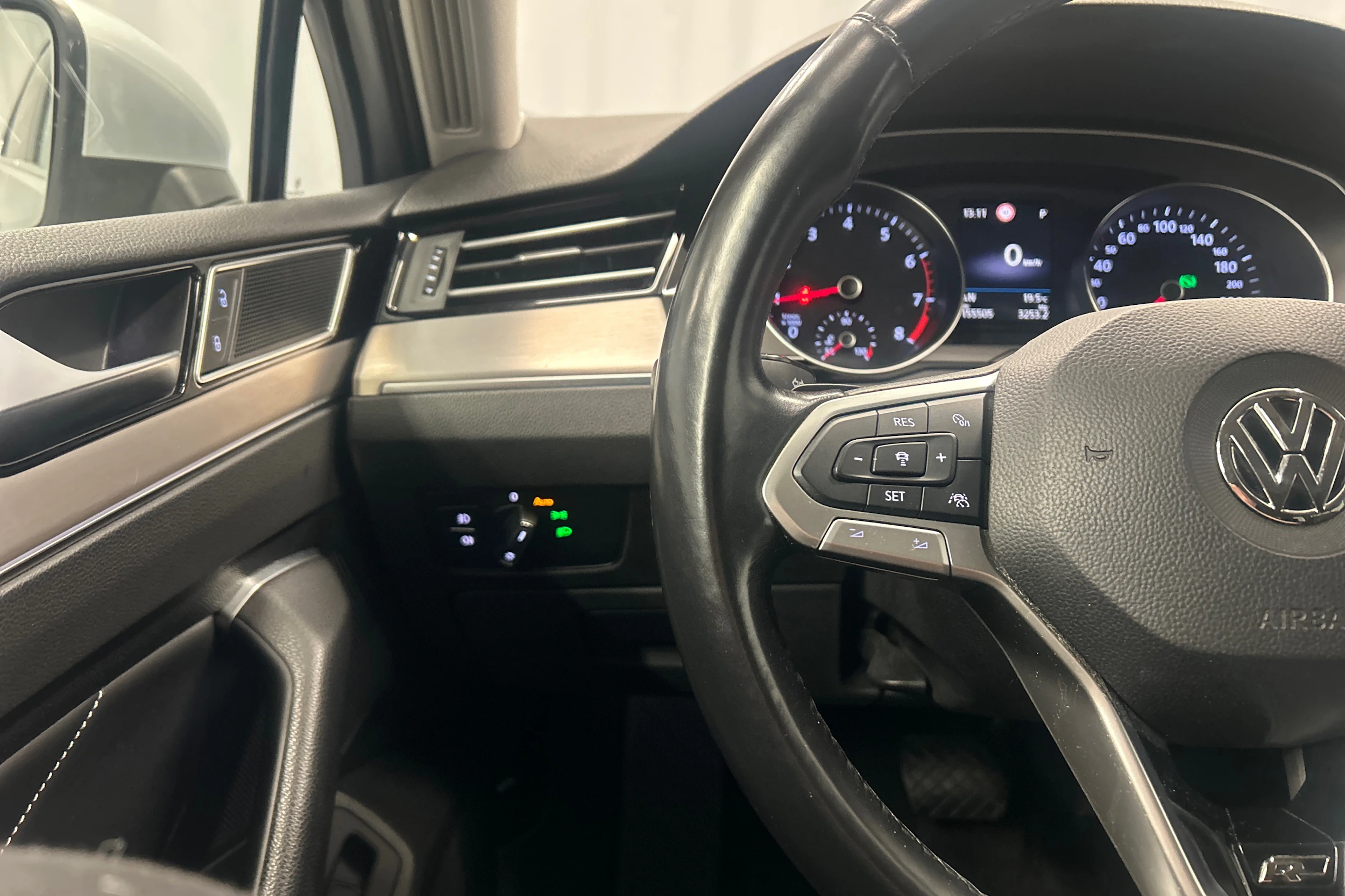 hopea Volkswagen Passat 2020 kuva 12.