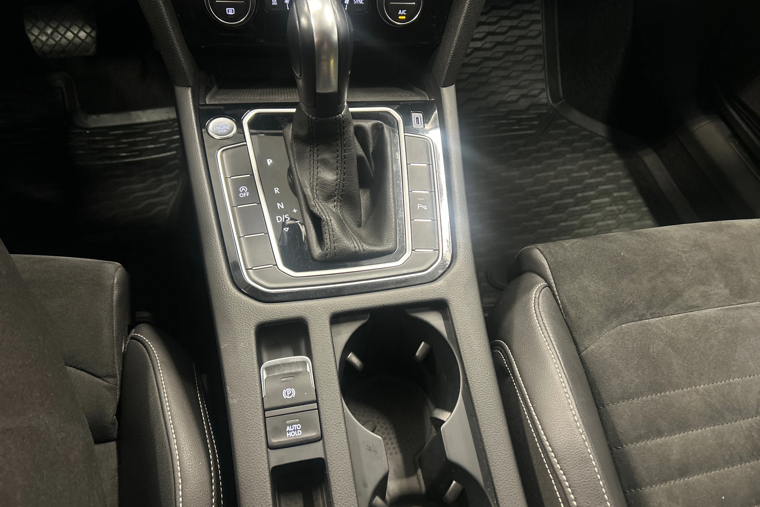 hopea Volkswagen Passat 2020 kuva 19.