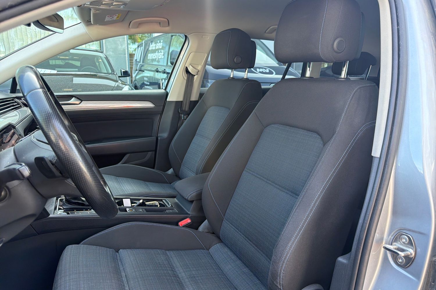 Volkswagen Passat 2020, photo 4/7