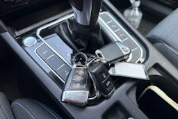 sininen Volkswagen Passat 2020 kuva 6.