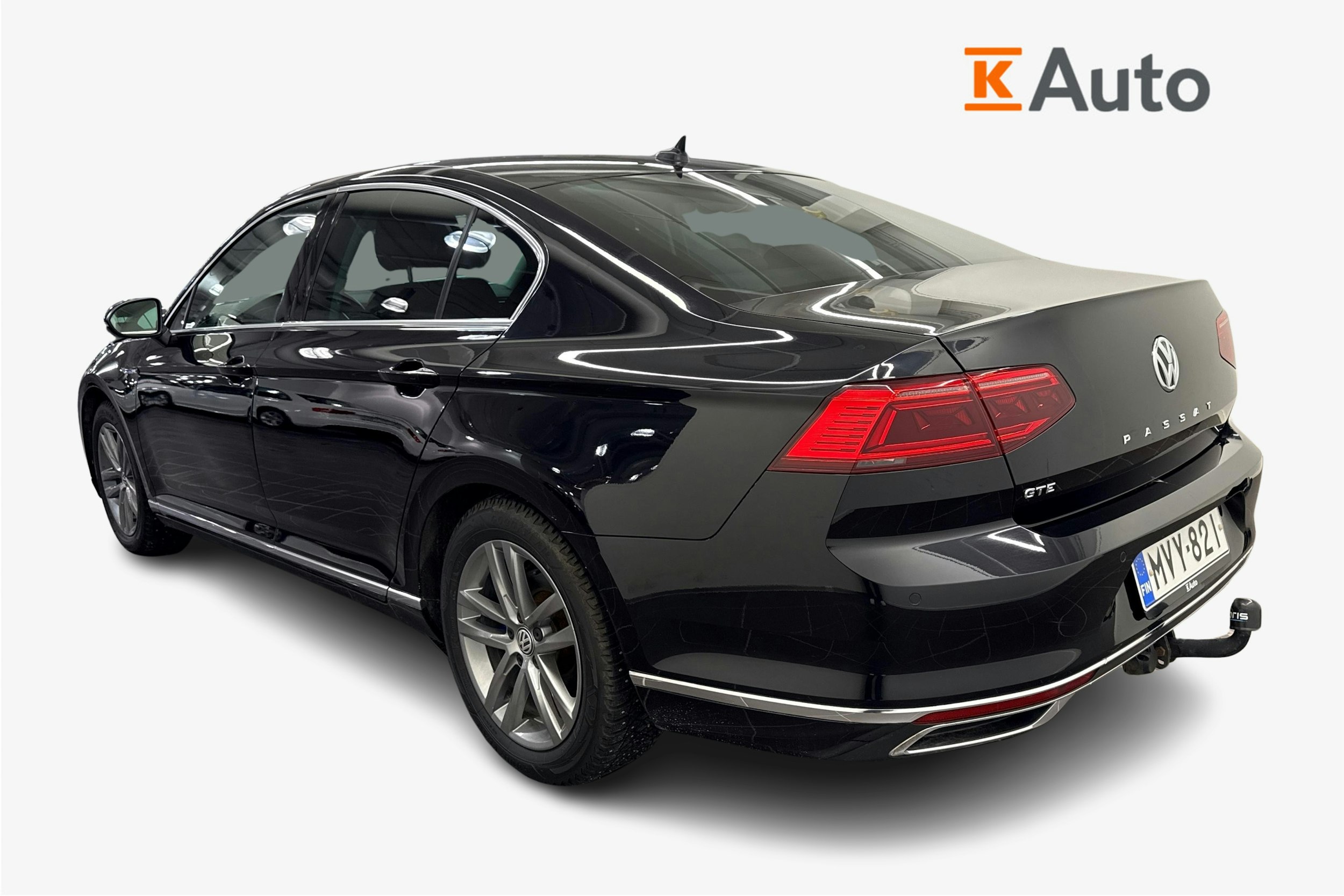 musta Volkswagen Passat 2020 kuva 2.