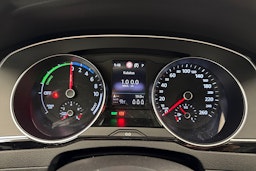 musta Volkswagen Passat 2020 kuva 11.