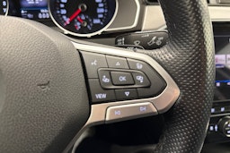 musta Volkswagen Passat 2020 kuva 14.