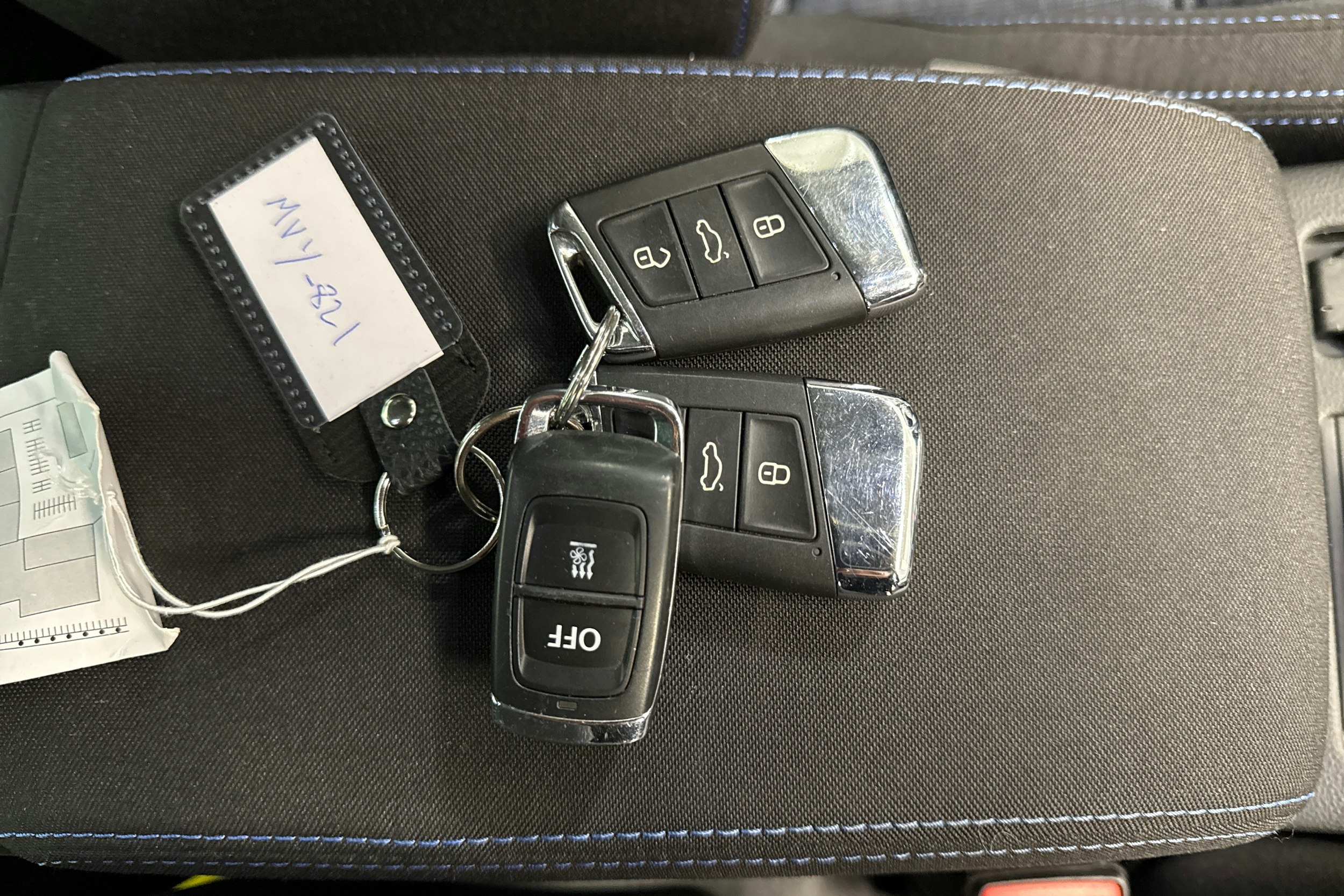 musta Volkswagen Passat 2020 kuva 21.