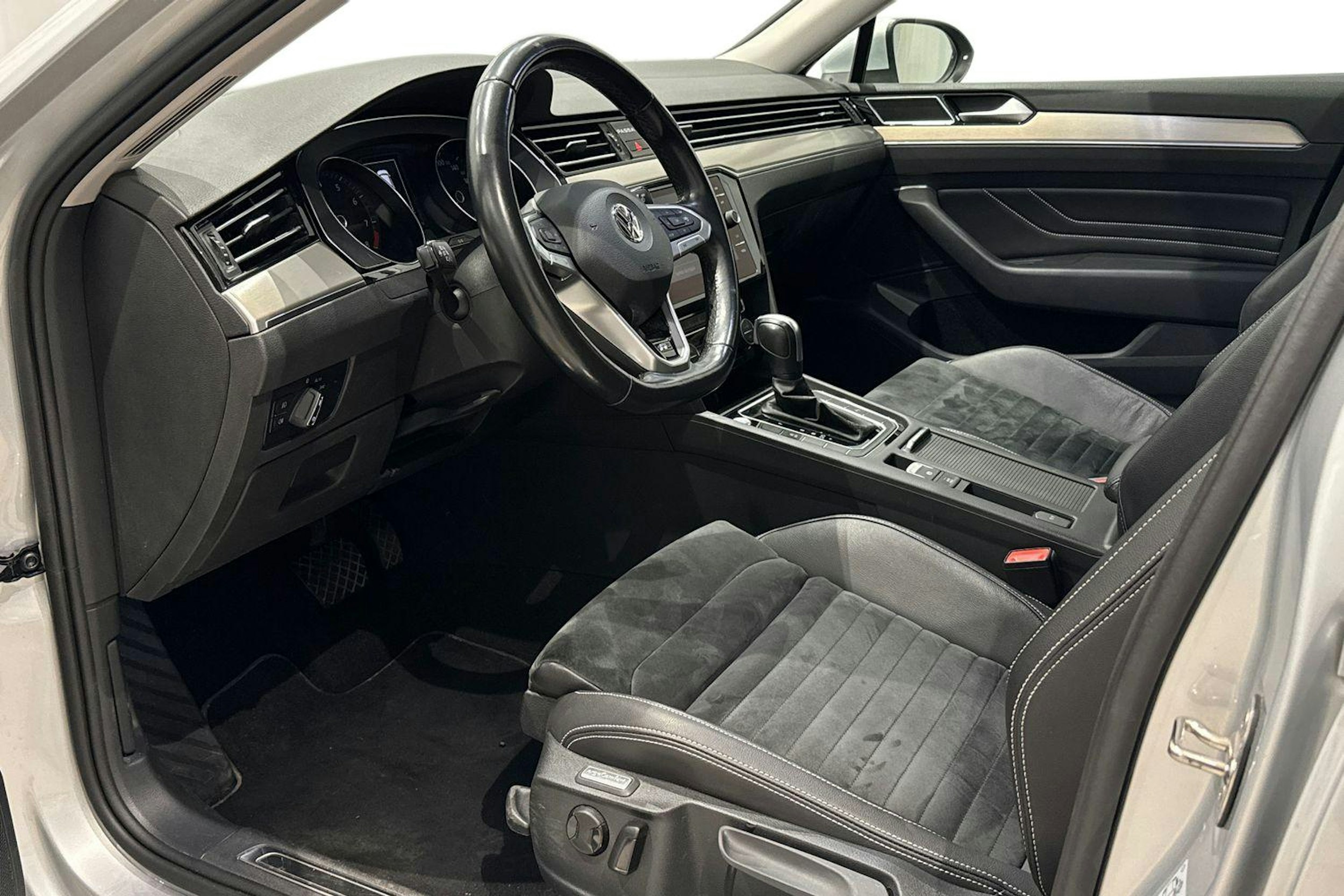 hopea Volkswagen Passat 2020 kuva 7.