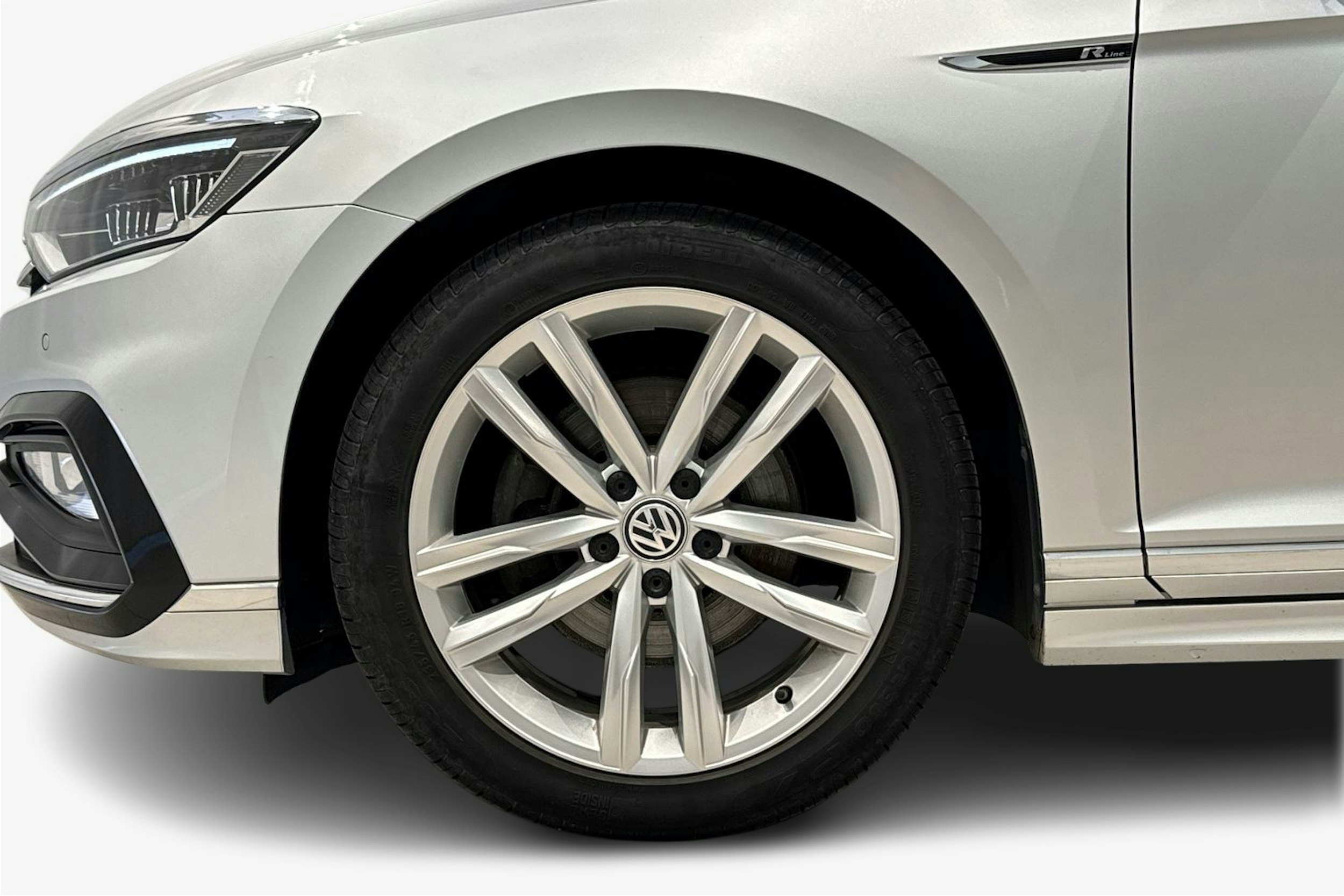 hopea Volkswagen Passat 2020 kuva 11.