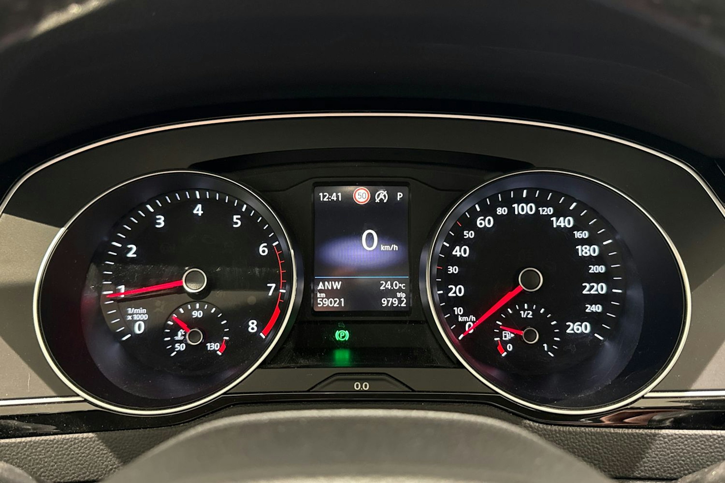 hopea Volkswagen Passat 2020 kuva 20.