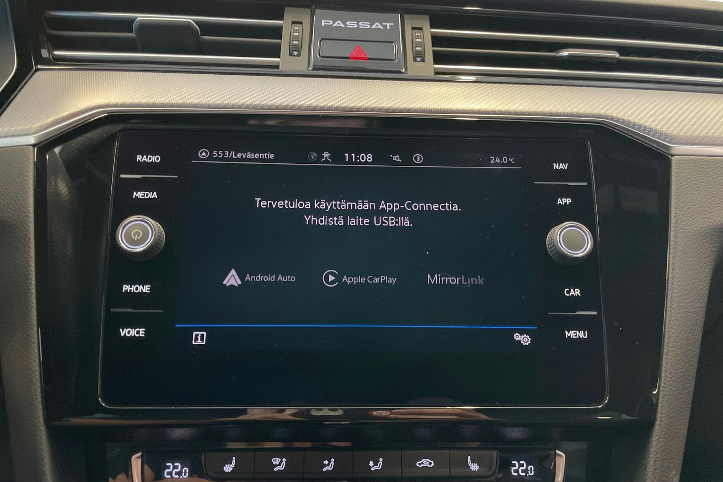 sininen Volkswagen Passat 2020 kuva 15.