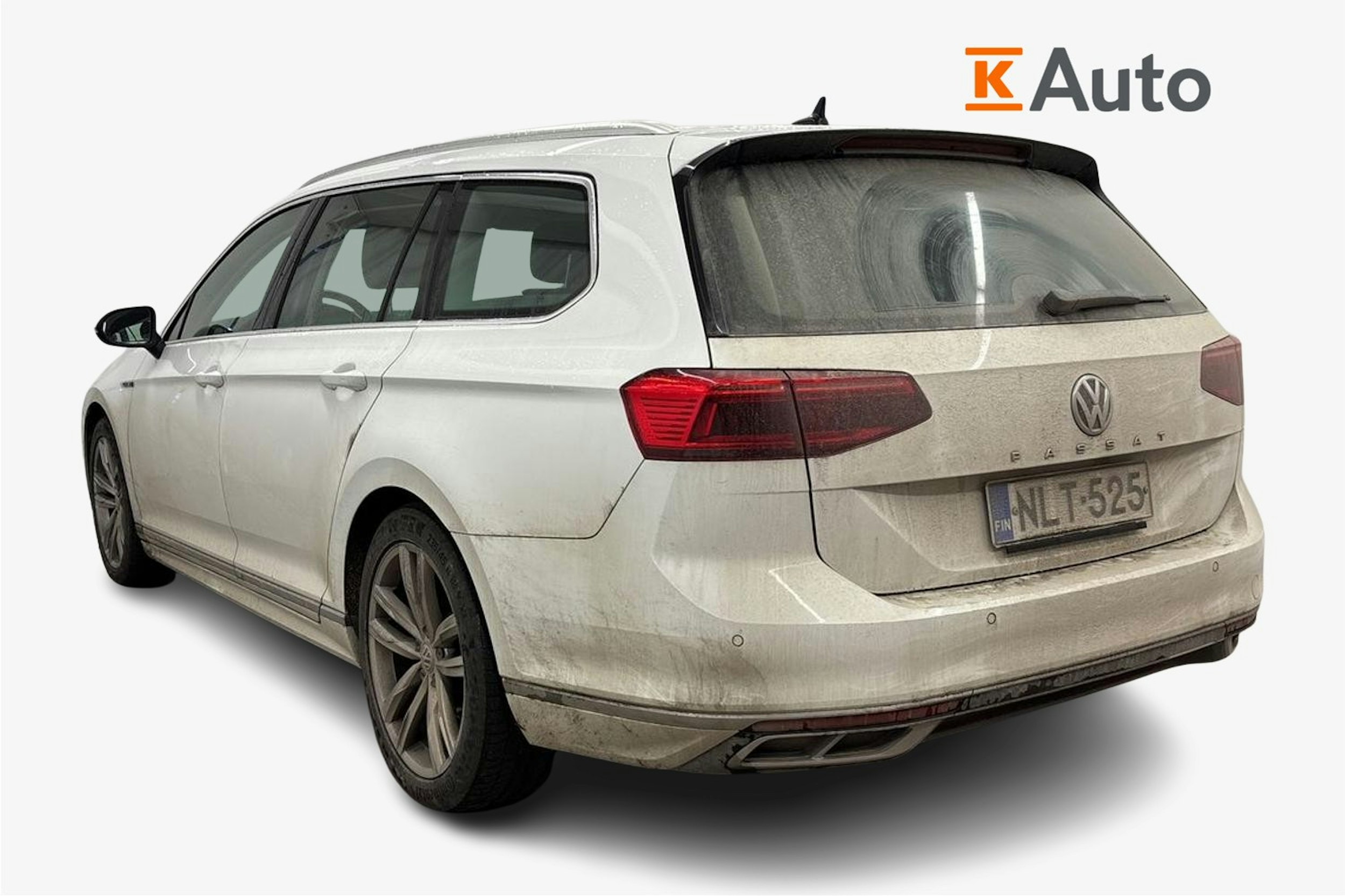 valkoinen Volkswagen Passat 2020 kuva 2.