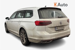 valkoinen Volkswagen Passat 2020 kuva 2.