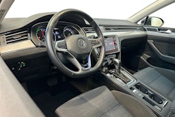 harmaa Volkswagen Passat 2020 kuva 7.