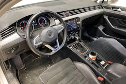 valkoinen Volkswagen Passat 2020 kuva 3.