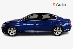 Sininen Volkswagen PASSAT 2020 kuva 6.