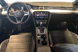 Sininen Volkswagen PASSAT 2020 kuva 9.