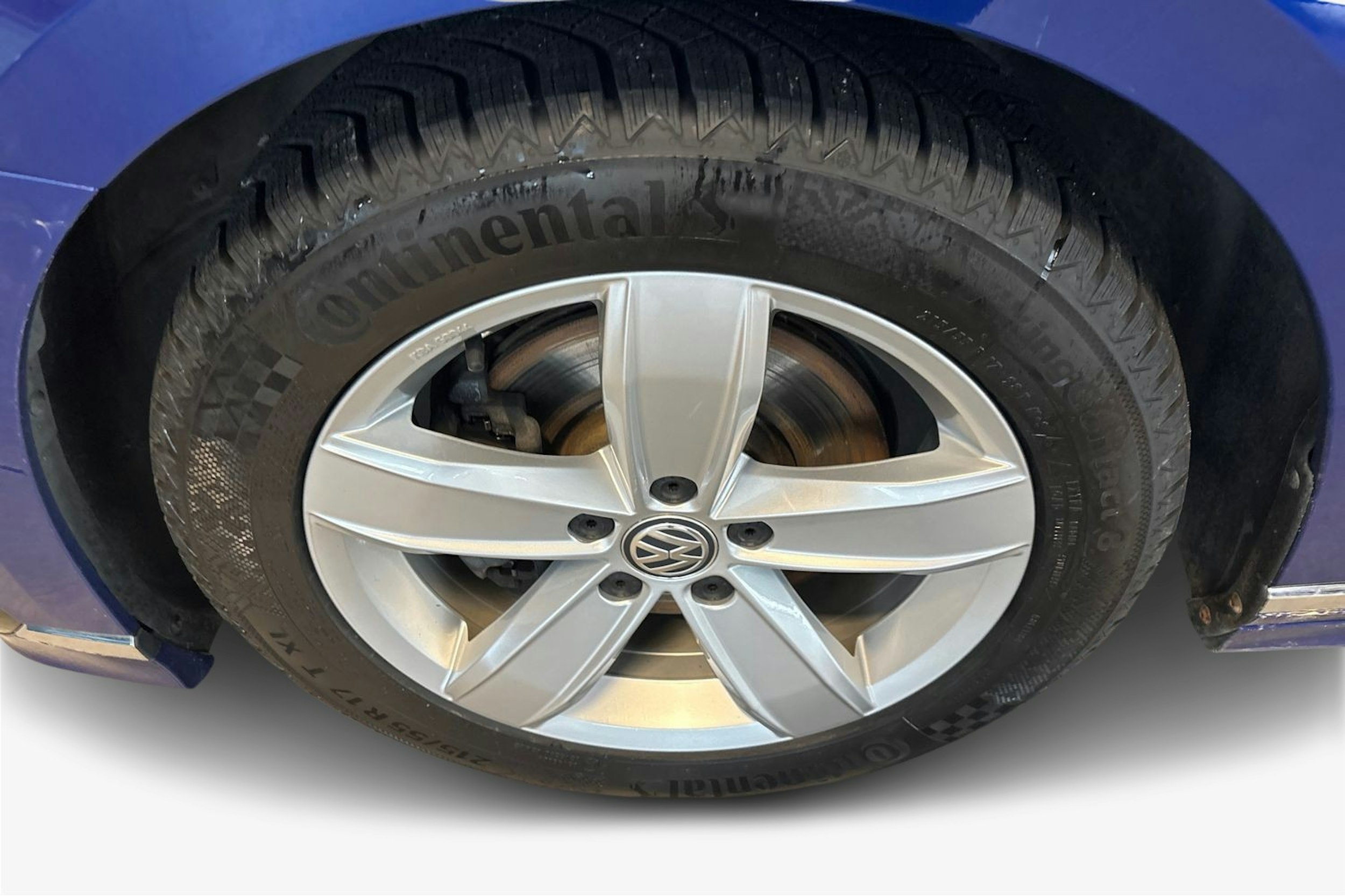 Sininen Volkswagen PASSAT 2020 kuva 11.