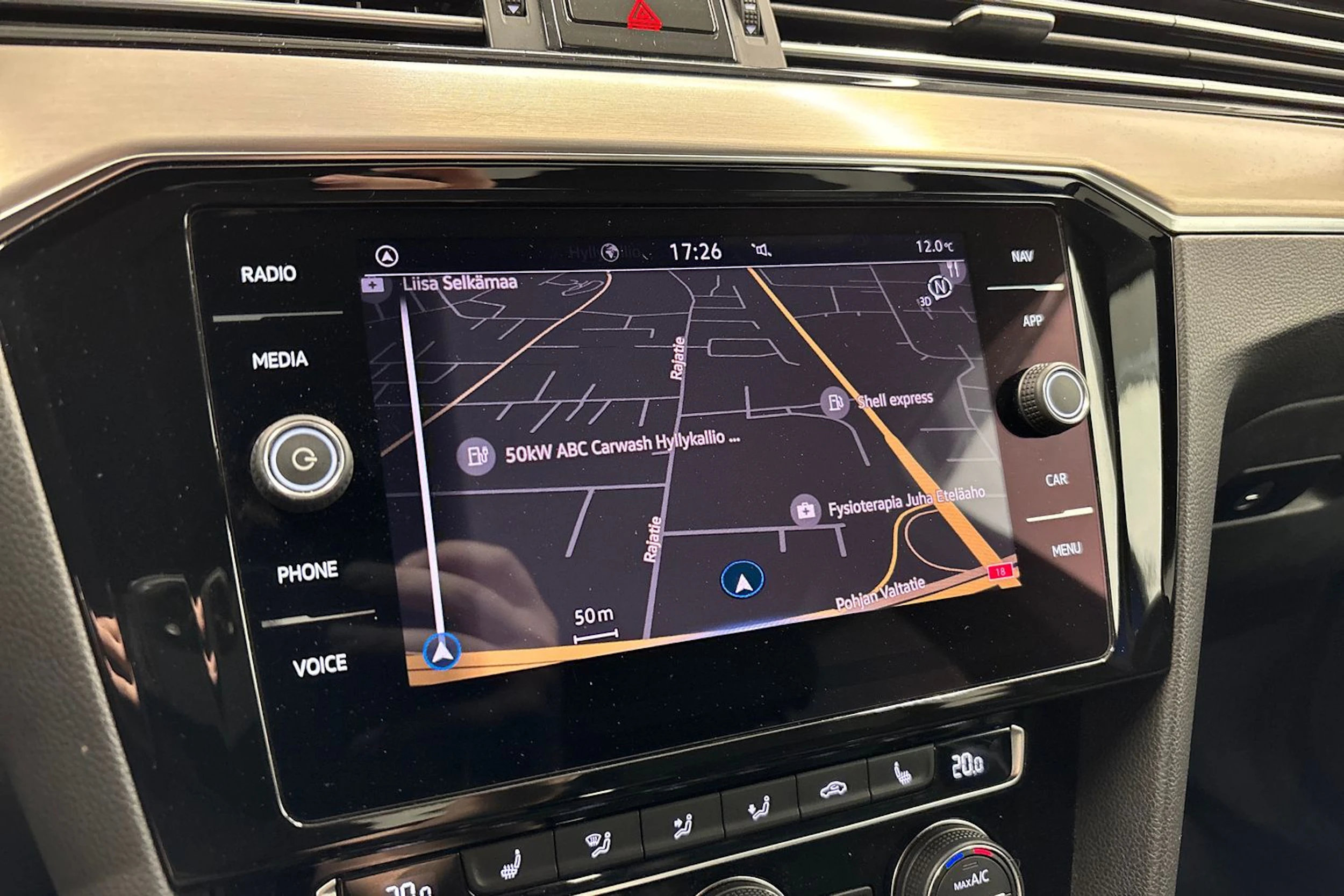 Sininen Volkswagen Passat 2020 kuva 24.