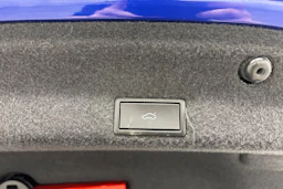 Sininen Volkswagen Passat 2020 kuva 30.