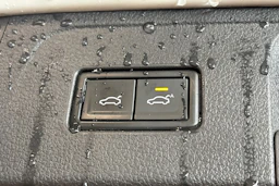 valkoinen Volkswagen Passat 2020 kuva 6.