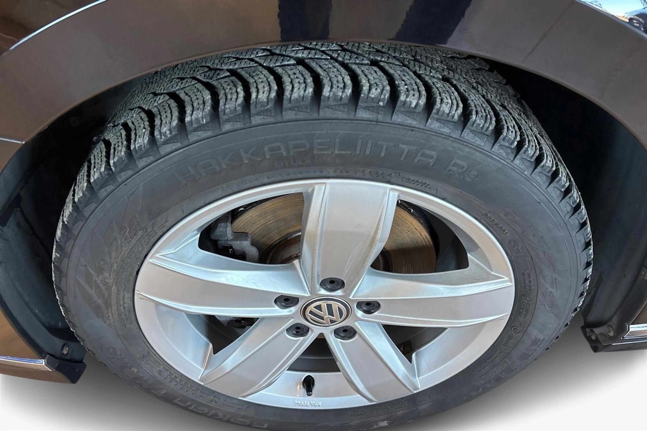 musta Volkswagen Passat 2020 kuva 9.