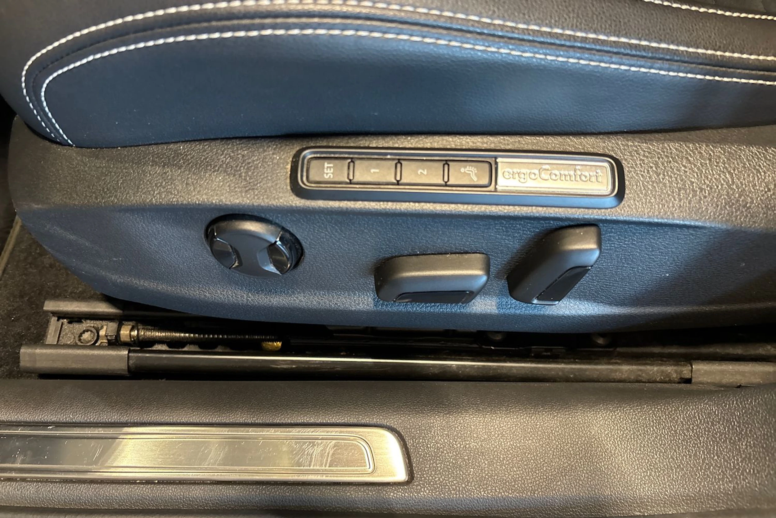 musta Volkswagen Passat 2020 kuva 11.