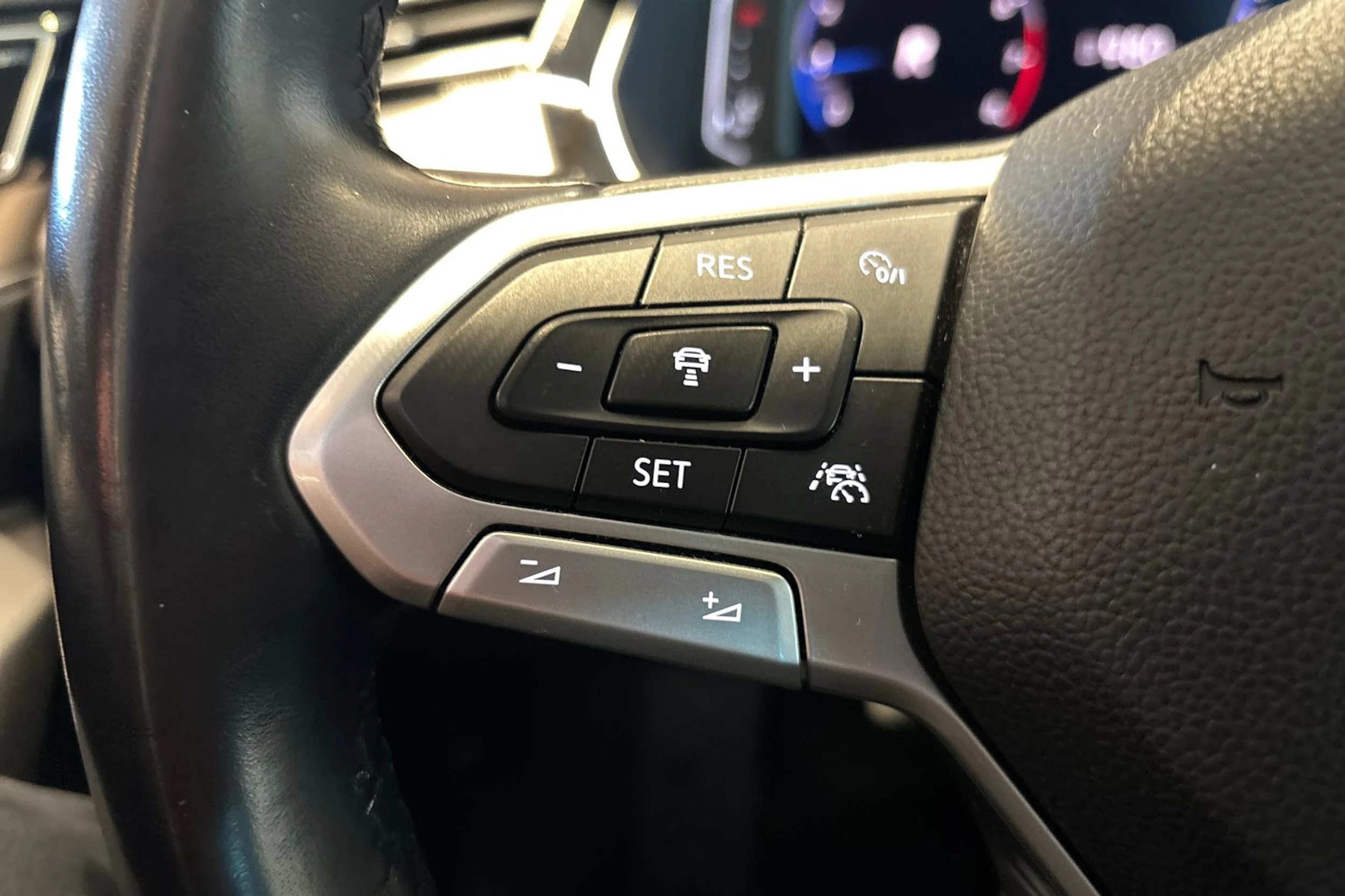 musta Volkswagen Passat 2020 kuva 15.