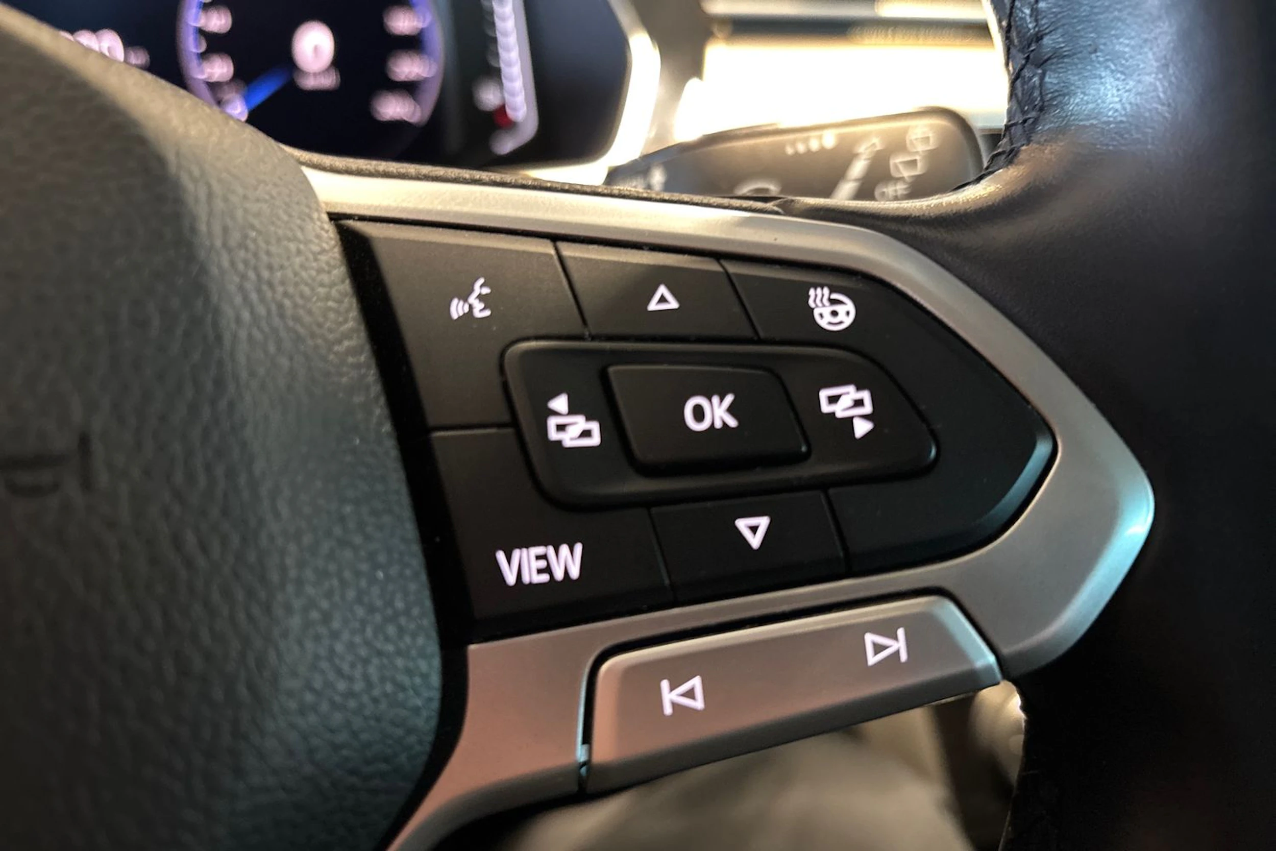 musta Volkswagen Passat 2020 kuva 16.