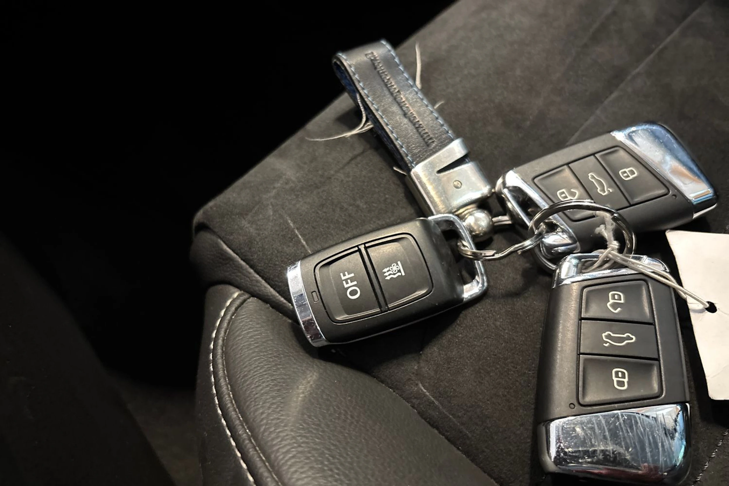 musta Volkswagen Passat 2020 kuva 19.