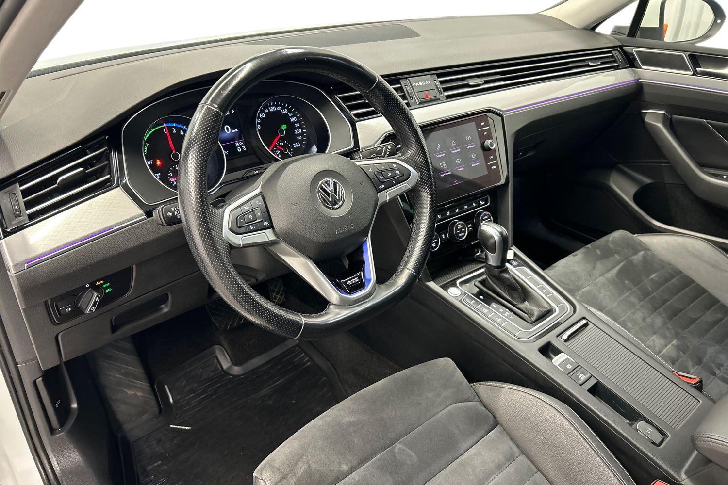 Volkswagen Passat 2020, bild 6/26