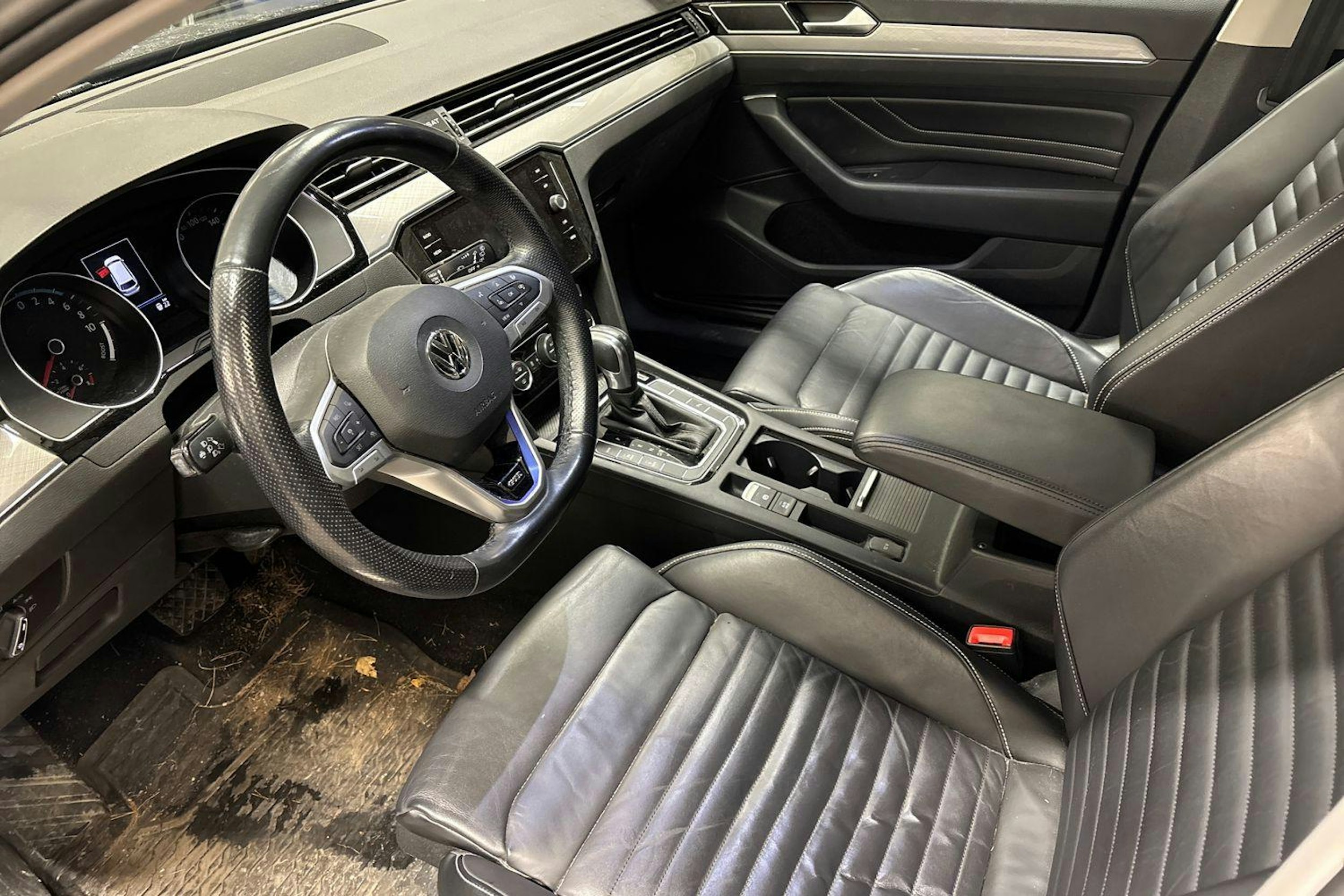 musta Volkswagen Passat 2020 kuva 3.