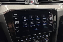 musta Volkswagen Passat 2020 kuva 18.