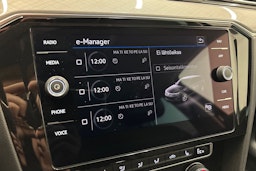 musta Volkswagen Passat 2020 kuva 21.