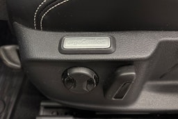 musta Volkswagen Passat 2020 kuva 23.