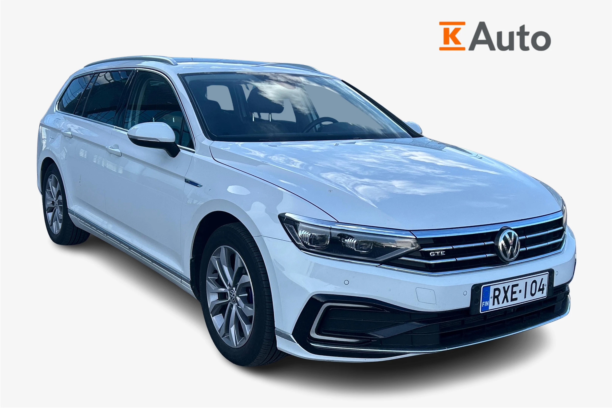 valkoinen Volkswagen Passat 2020 kuva 1.